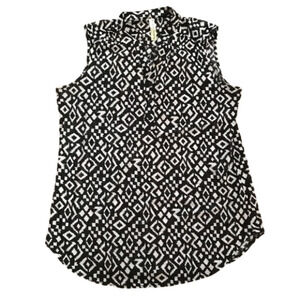 𝅺SLEEVELESS Blouse Semi Sheer Black & White.